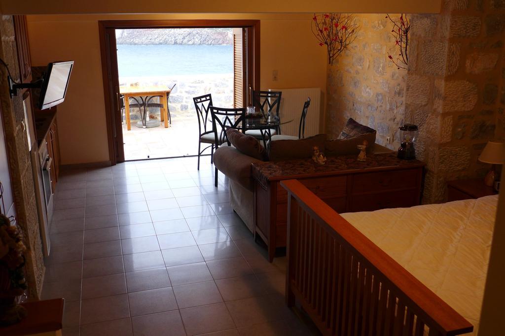 Apartamento Kyrimi Yerolimin Habitación foto
